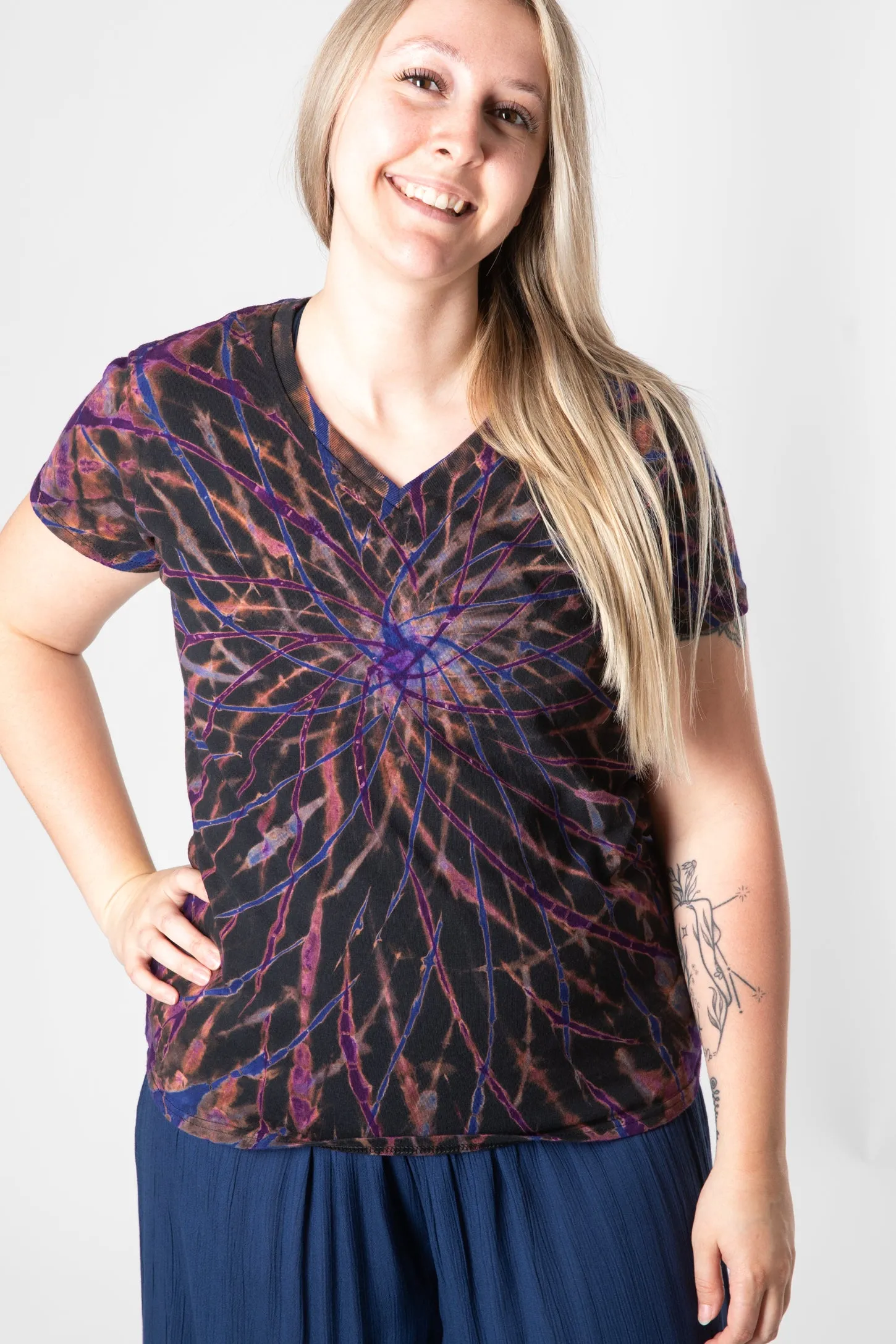 Oracle Women's V-Neck Tie Dye T-Shirt