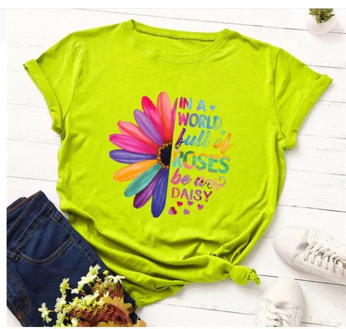 Women Stunning Roses Daisies T Shirt- Be different